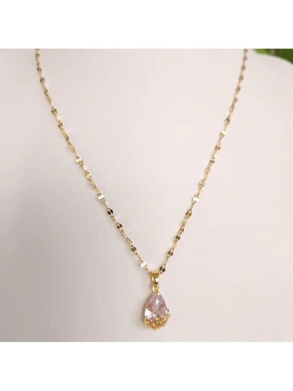18k Gold Plated Stainless Steel Lip Chain, Teardrop Simulated Diamond, Floral